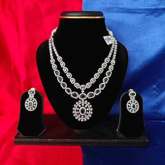 Elegant Silver Short Necklace In Green Stone