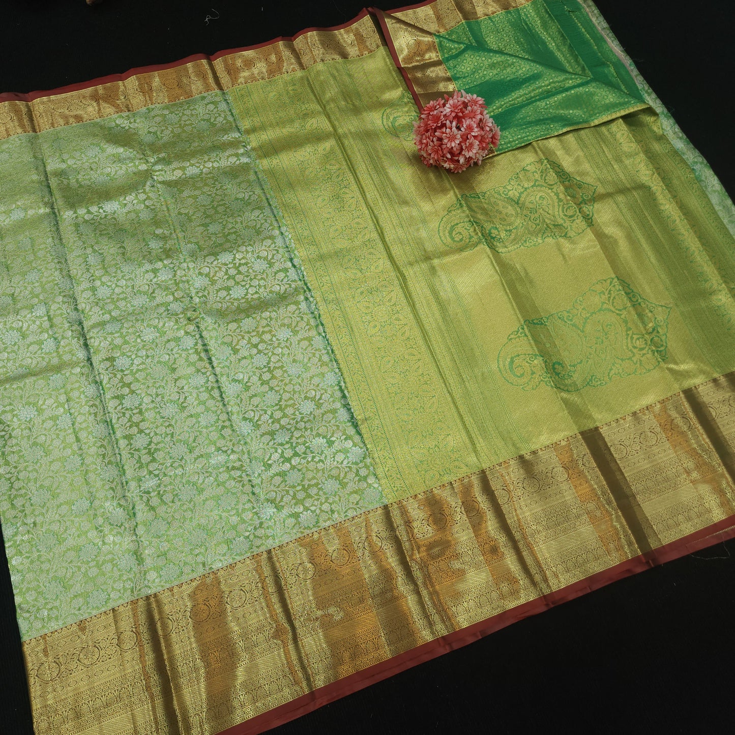 Golden Jariwarp Brocade Sarees 😍✨️