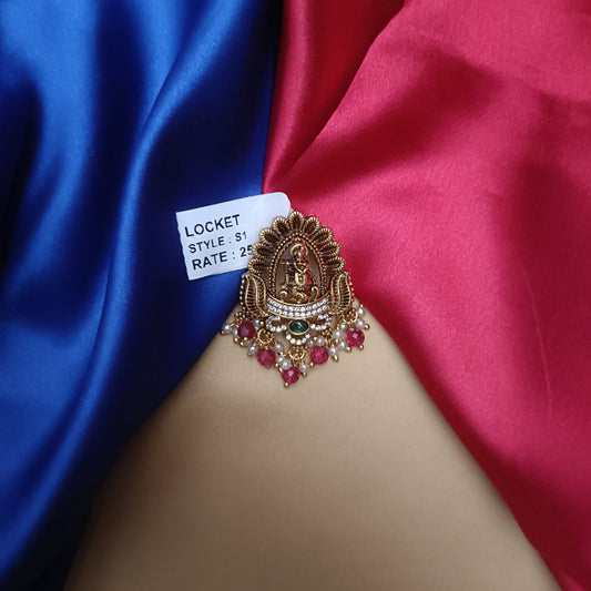 Beautiful Antique Finished Pendent In Ruby Crystal