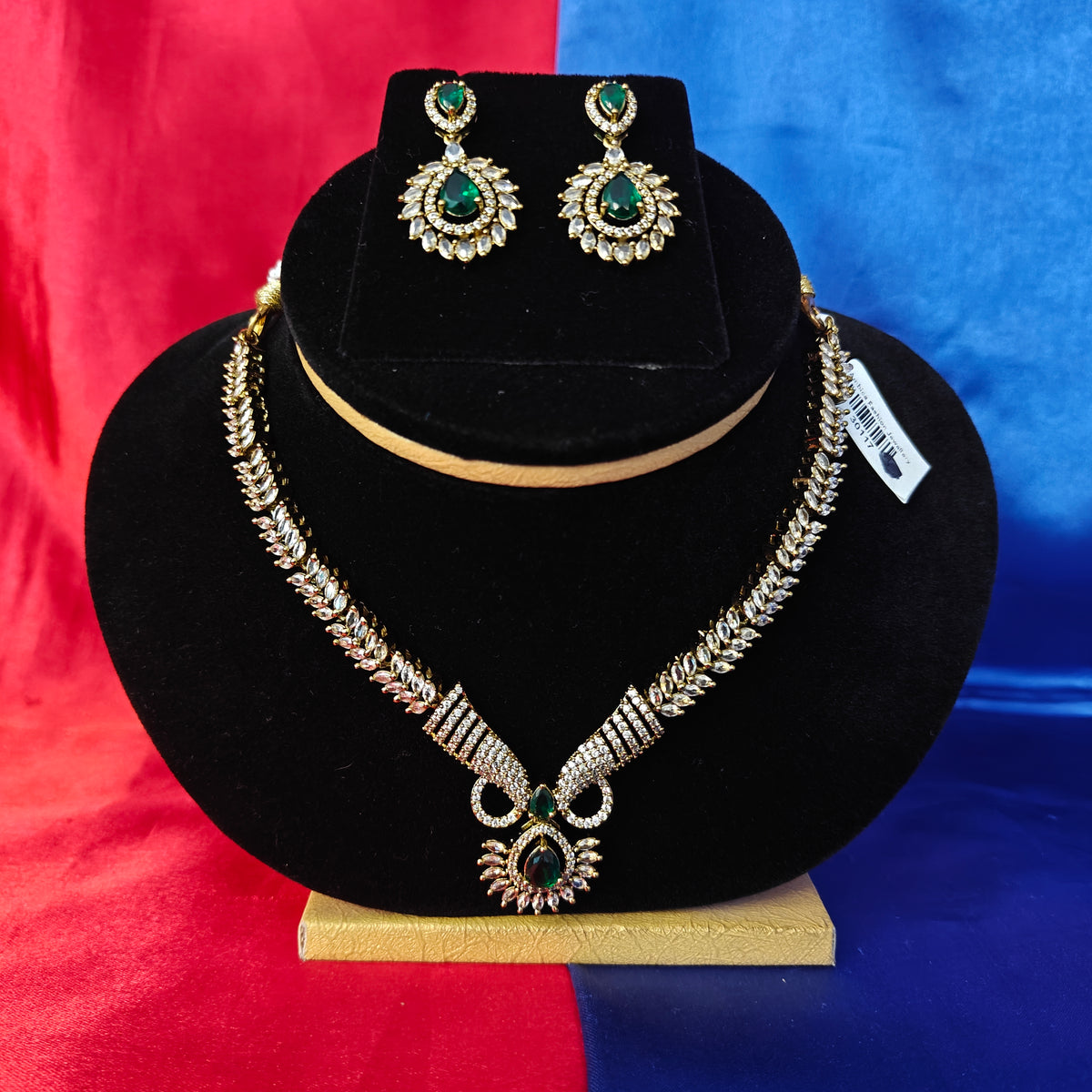 Beautiful Mini Haaram In Green Stone