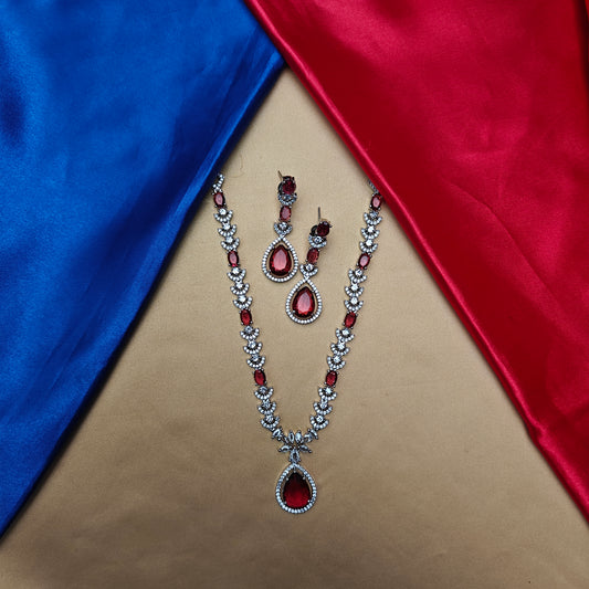 Elegant Silver Short Necklace In Red Stone