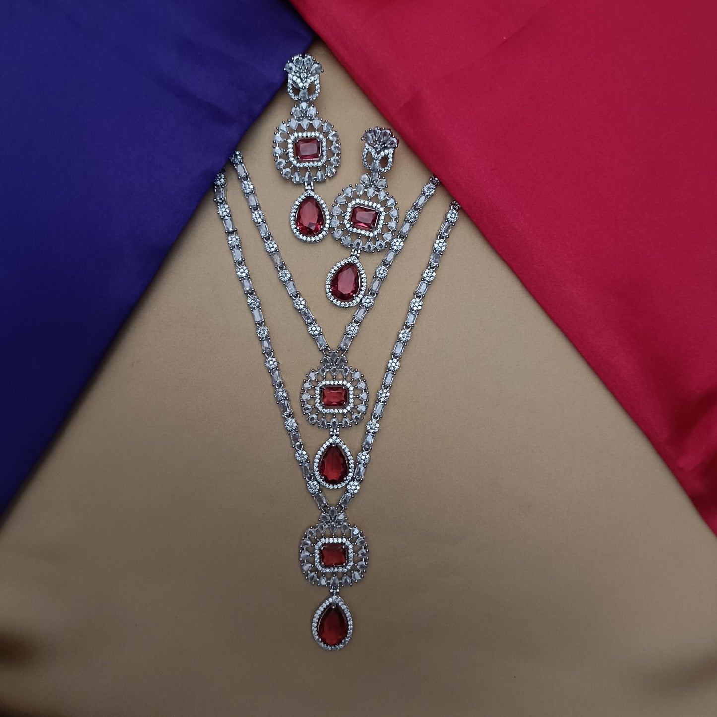 Elegant Silver Layered Short Necklace