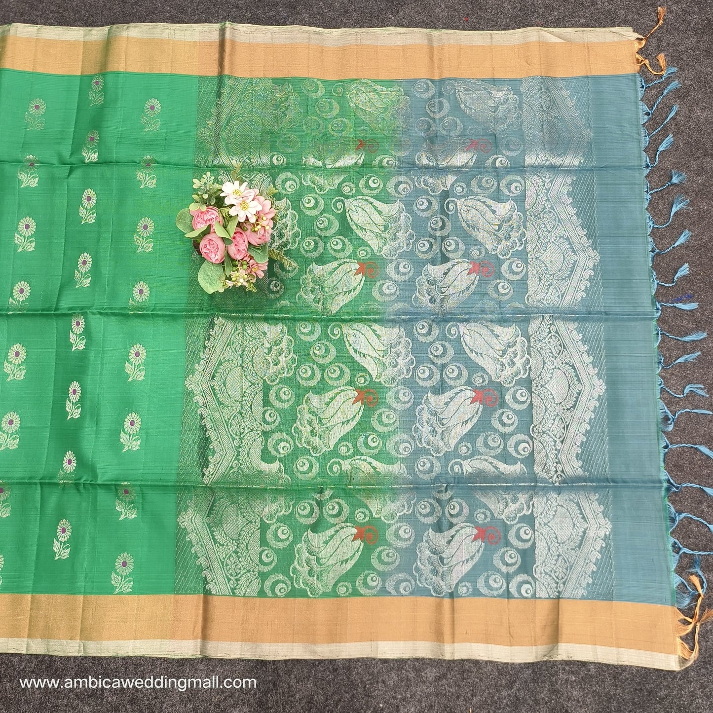 Handloom Kanchi Pattu 2Two Work Butta Saree