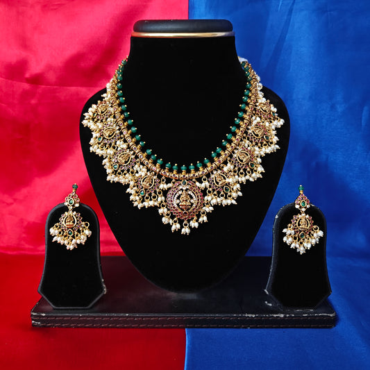 Beautiful Jadau Kundan Short Necklace With Laxmi Idol