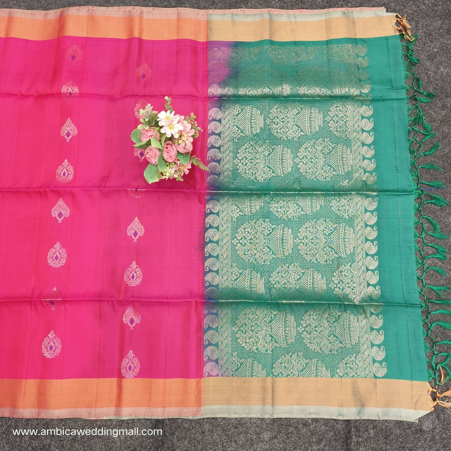 Handloom Kanchi Pattu 2Two Work Butta Saree