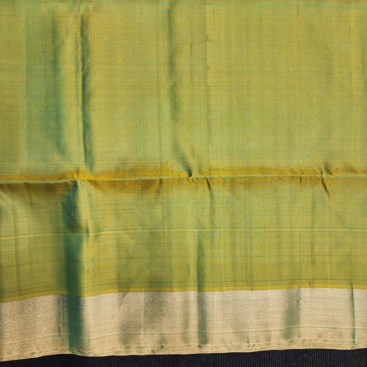 Handloom Kanchi Pattu Butta Light Weight Saree