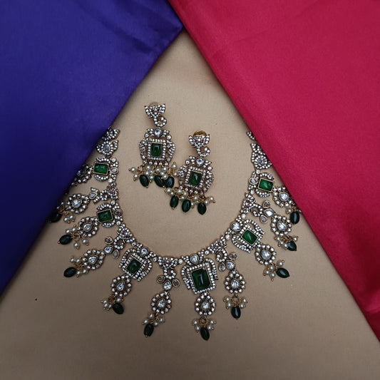Beautiful Victorian Short Necklace