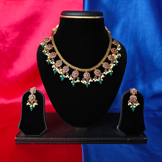 Beautiful Jadau Kundan Non Necklace In Green Beads