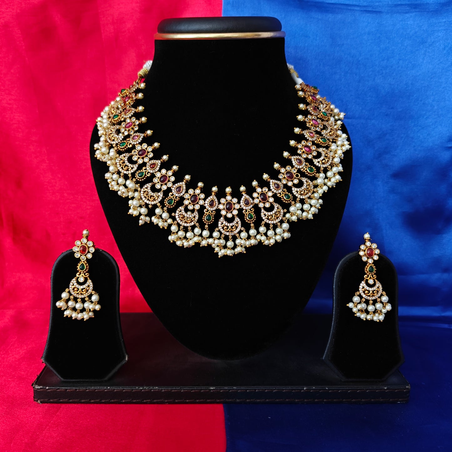 Beautiful Jadau Guttapusalu Short Necklace