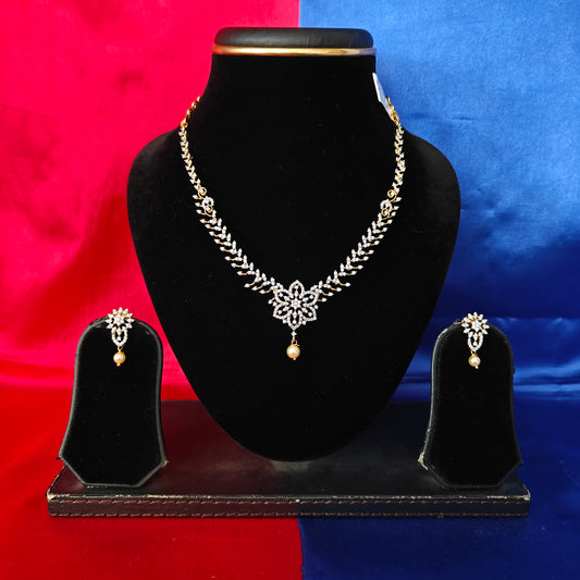 Beautiful GJ Short Necklace