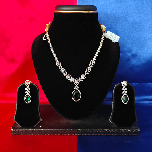 Beautiful GJ Short Necklace In Green Stone