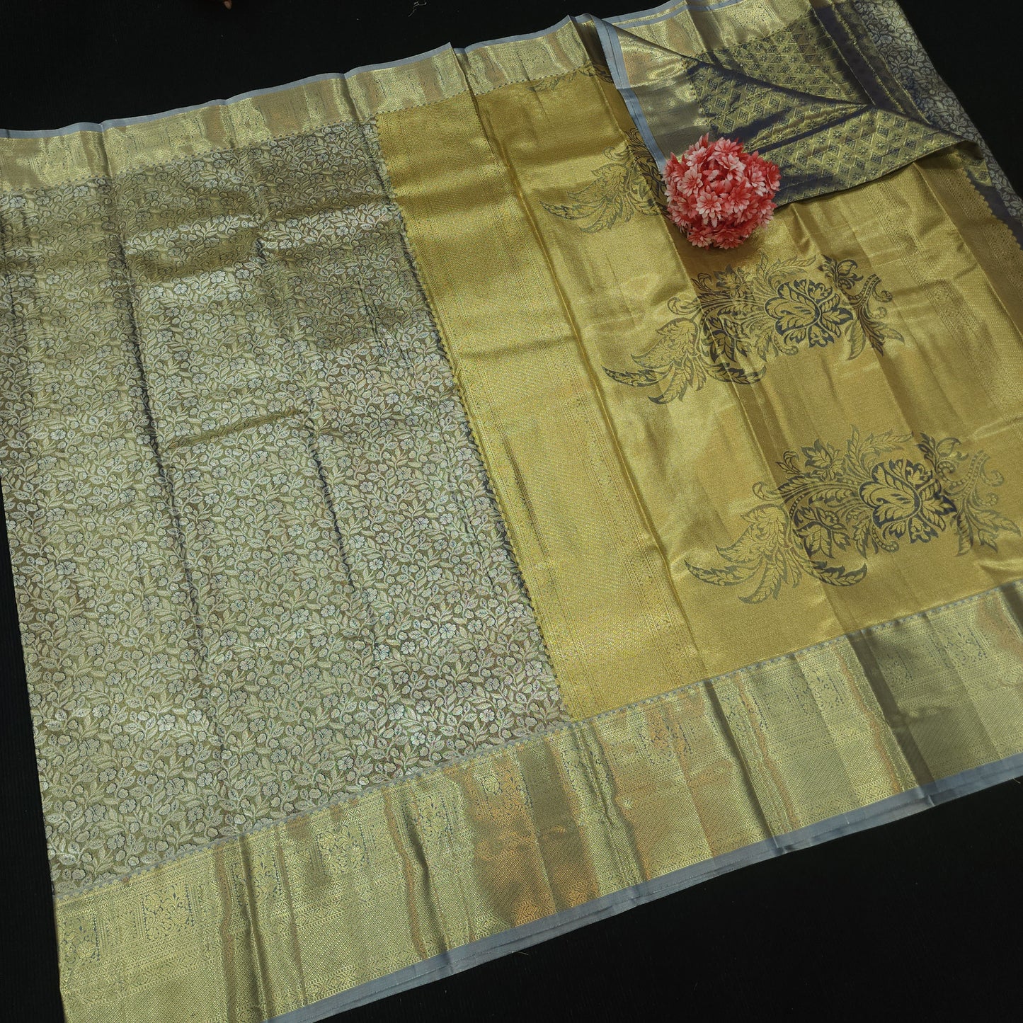 Golden Jariwarp Brocade Sarees 😍✨️