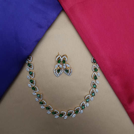 Elegant GJ Short Necklace