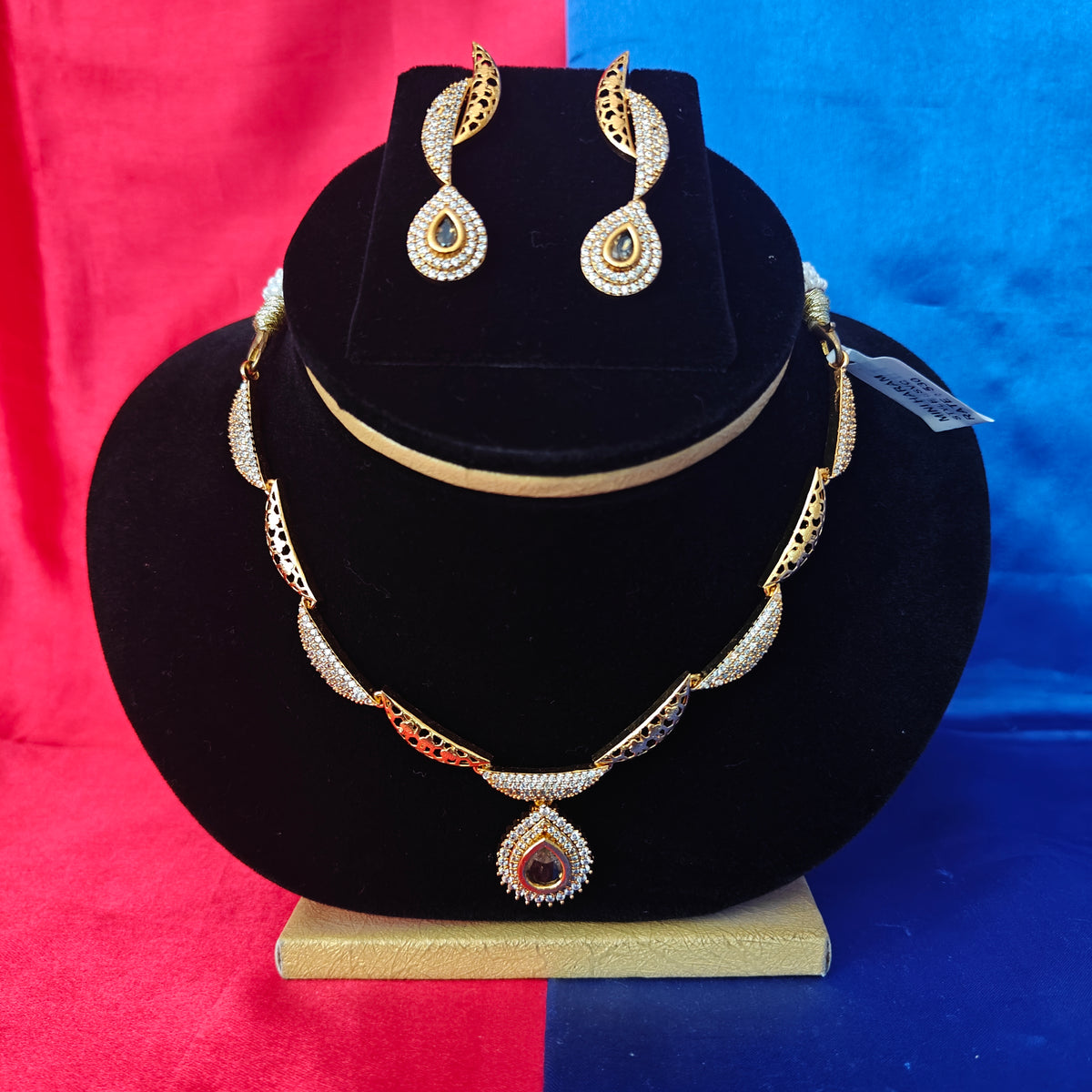 Beautiful Mini Haaram In White Stone