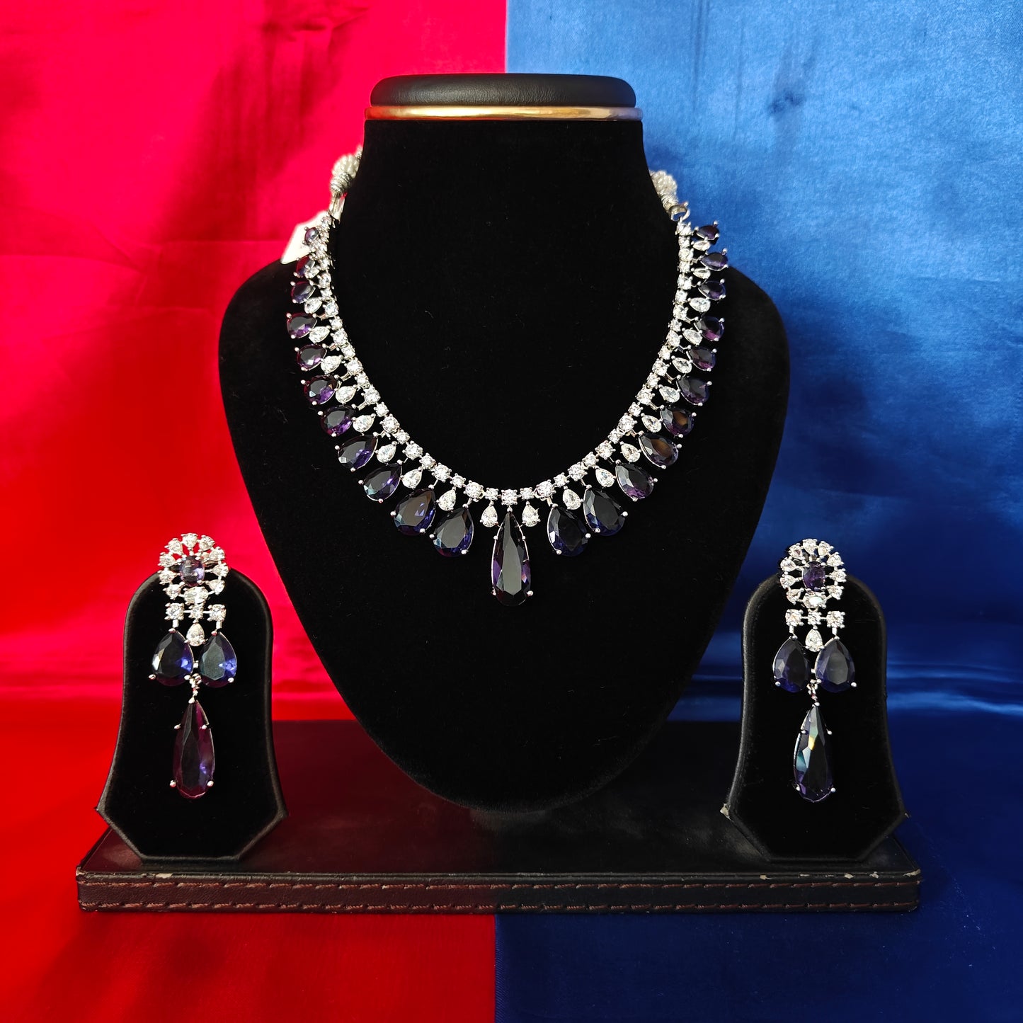 Elegant Silver Short Necklace In Purple Stone