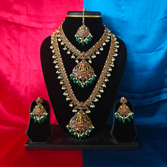 Beautiful Kundan Combo Set