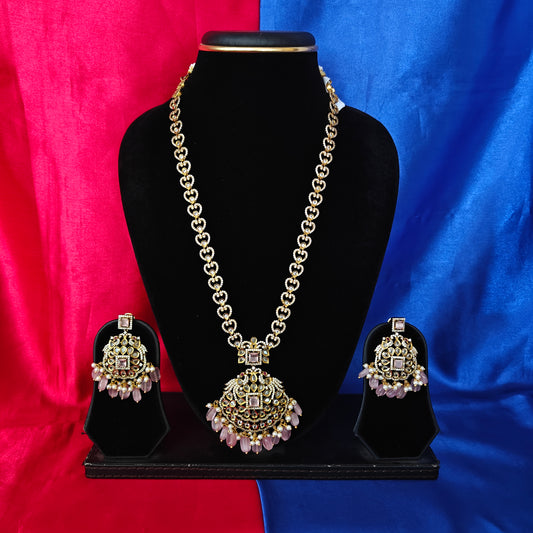 Elegant Victorian Long Necklace In Baby Pink Beads