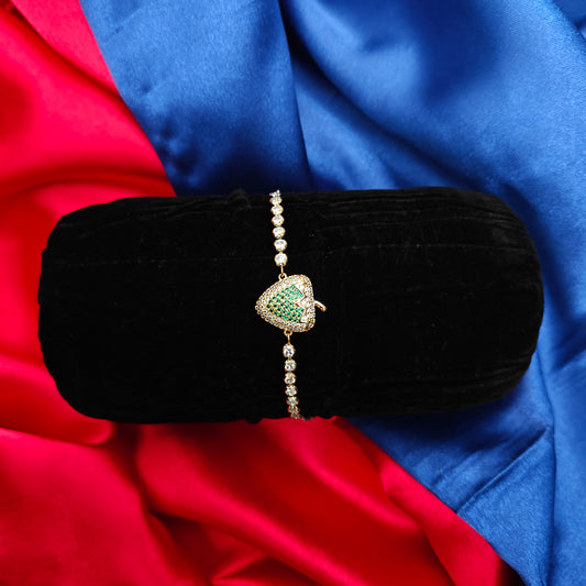 Beautiful Chain Type Gold Bracelet In Green Stone