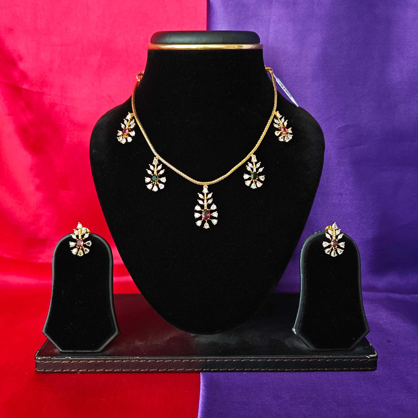 Beautiful Simple Non Necklace In Multi Colour Stone