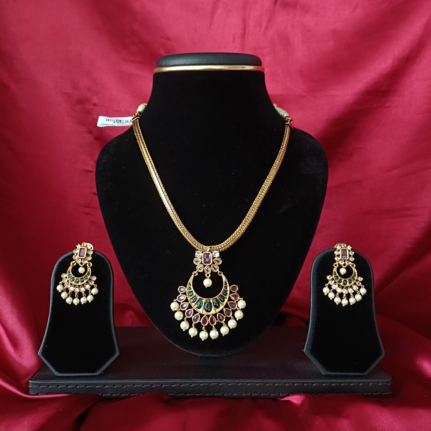 Simple Chandbali Non Third Necklace