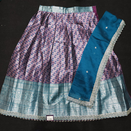 Traditional Banaras Half Saree