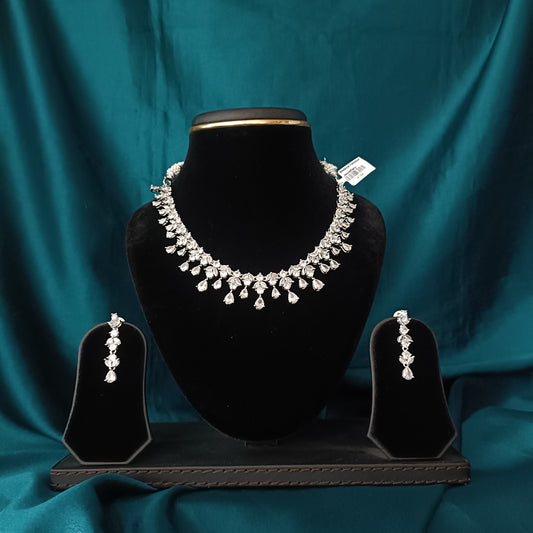 Asthetic Zirconia Necklace