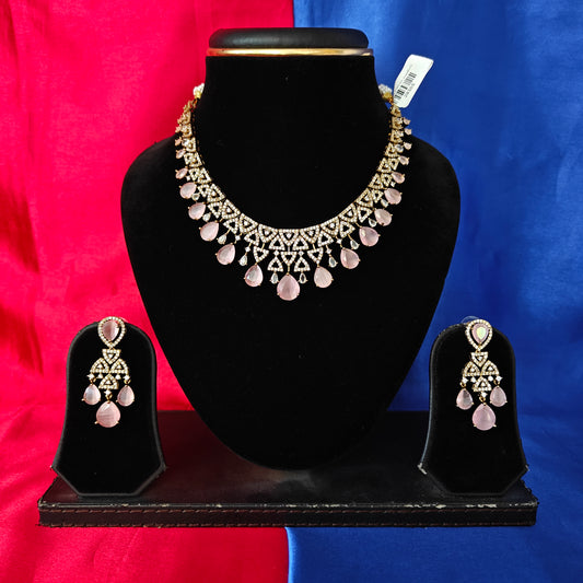Beautiful Victorian Short Necklace In Baby Pink Stone