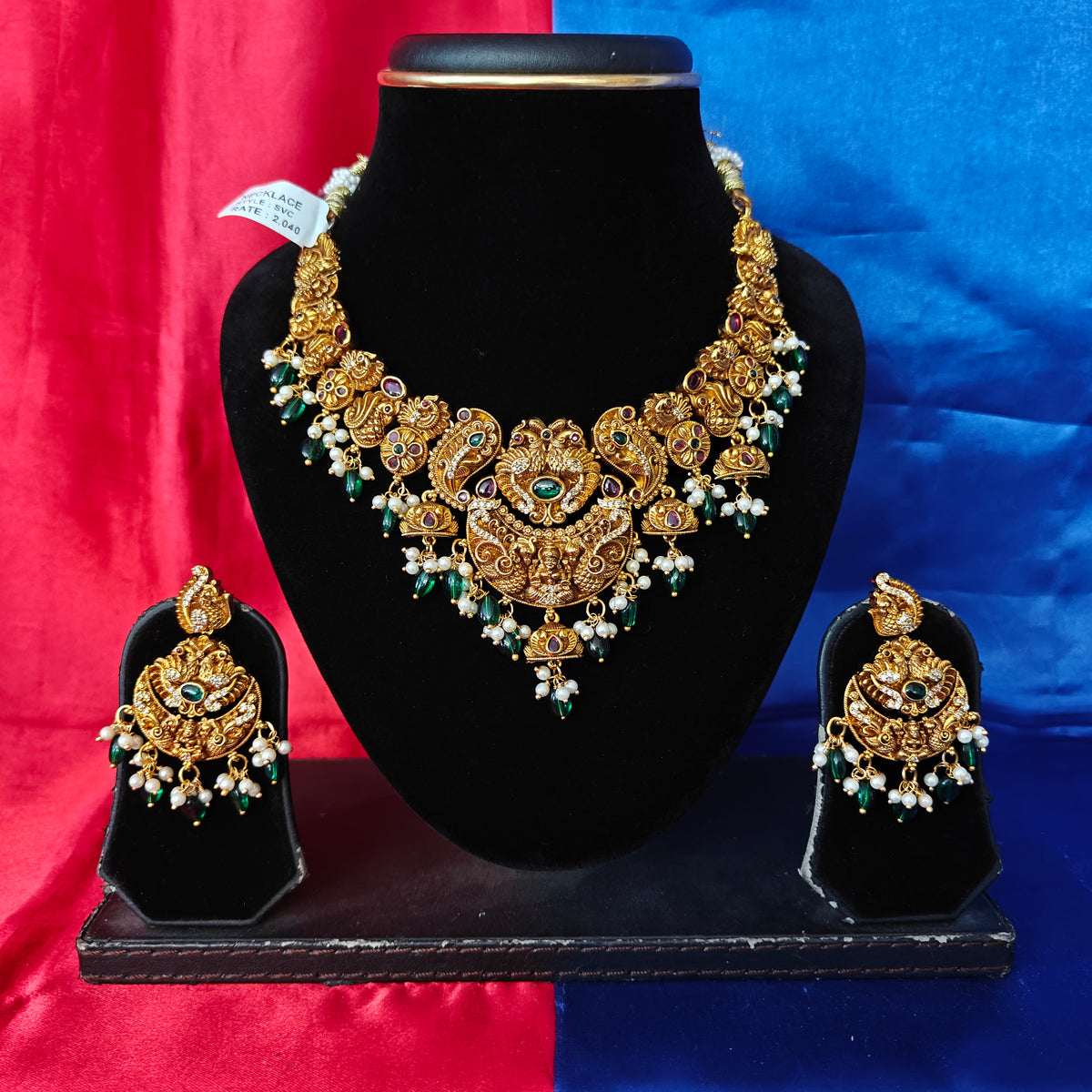 Beautiful Nakshi Short Necklace With Laxmi Idol