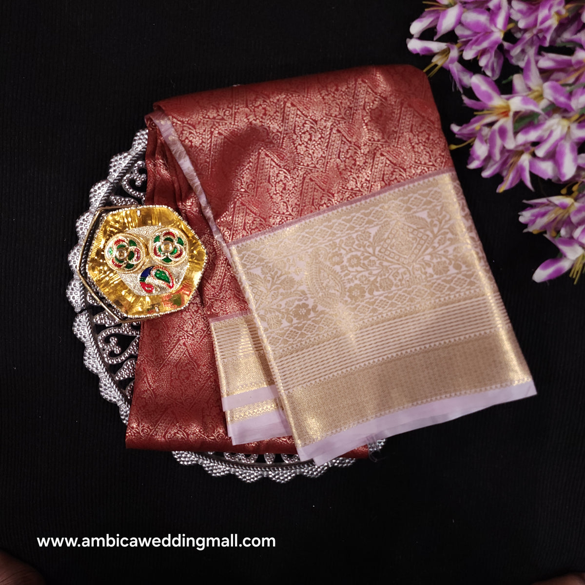 Resham Kanchi Pattu Contrast Border Saree