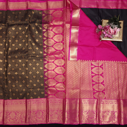 Vintage Checks Kanchi Pattu trending Saree