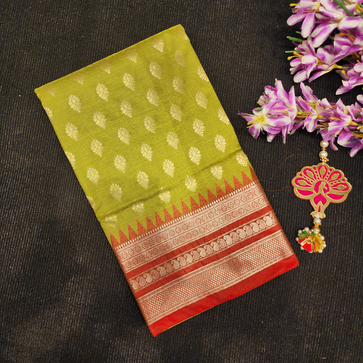 Visiri Kanchi Border Saree