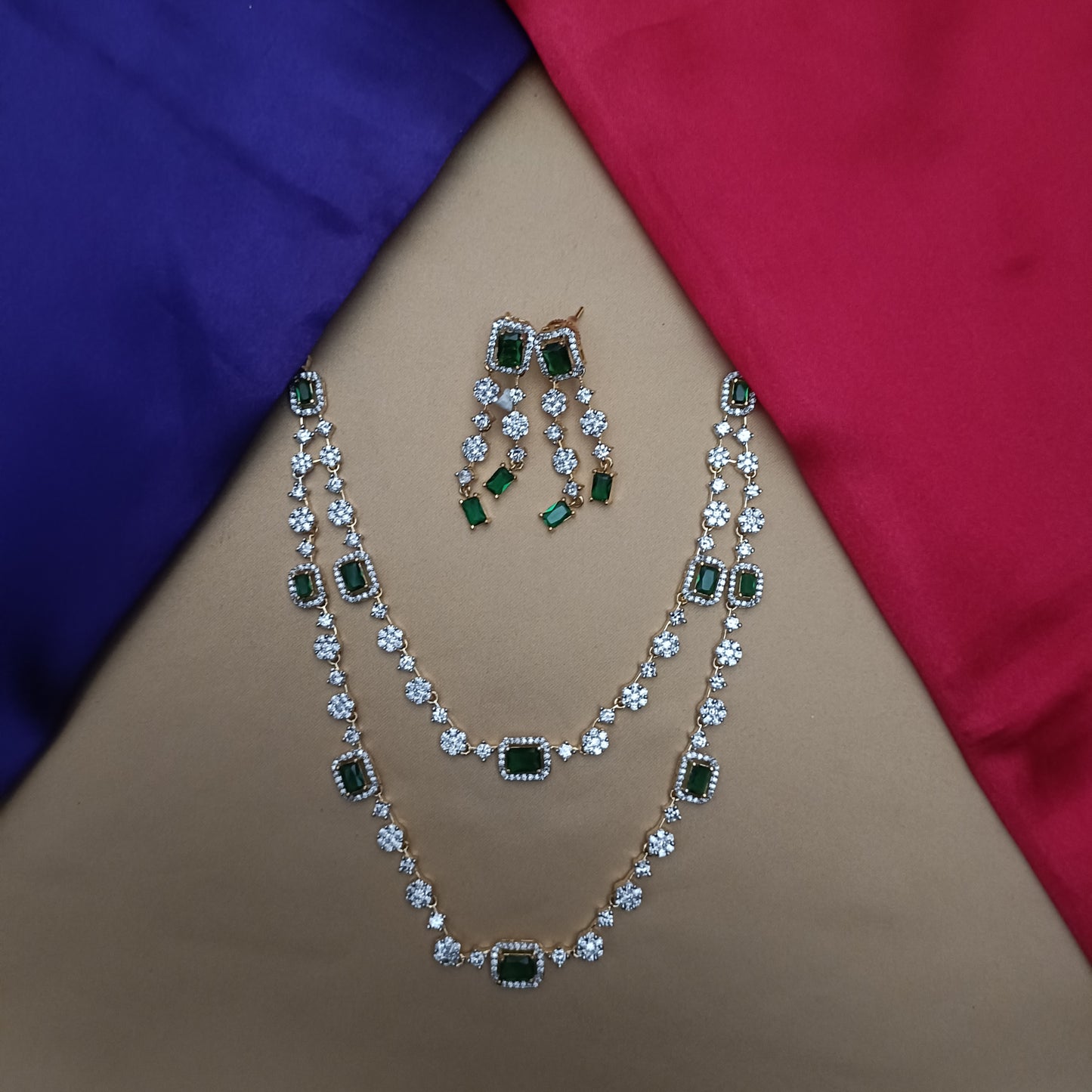Elegant GJ Layered Short Necklace