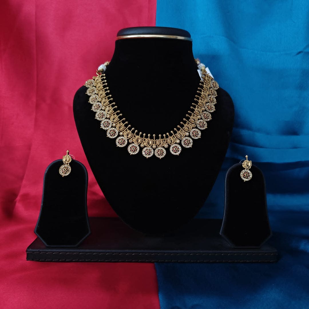 Beautiful Bottu Mala Short Necklace