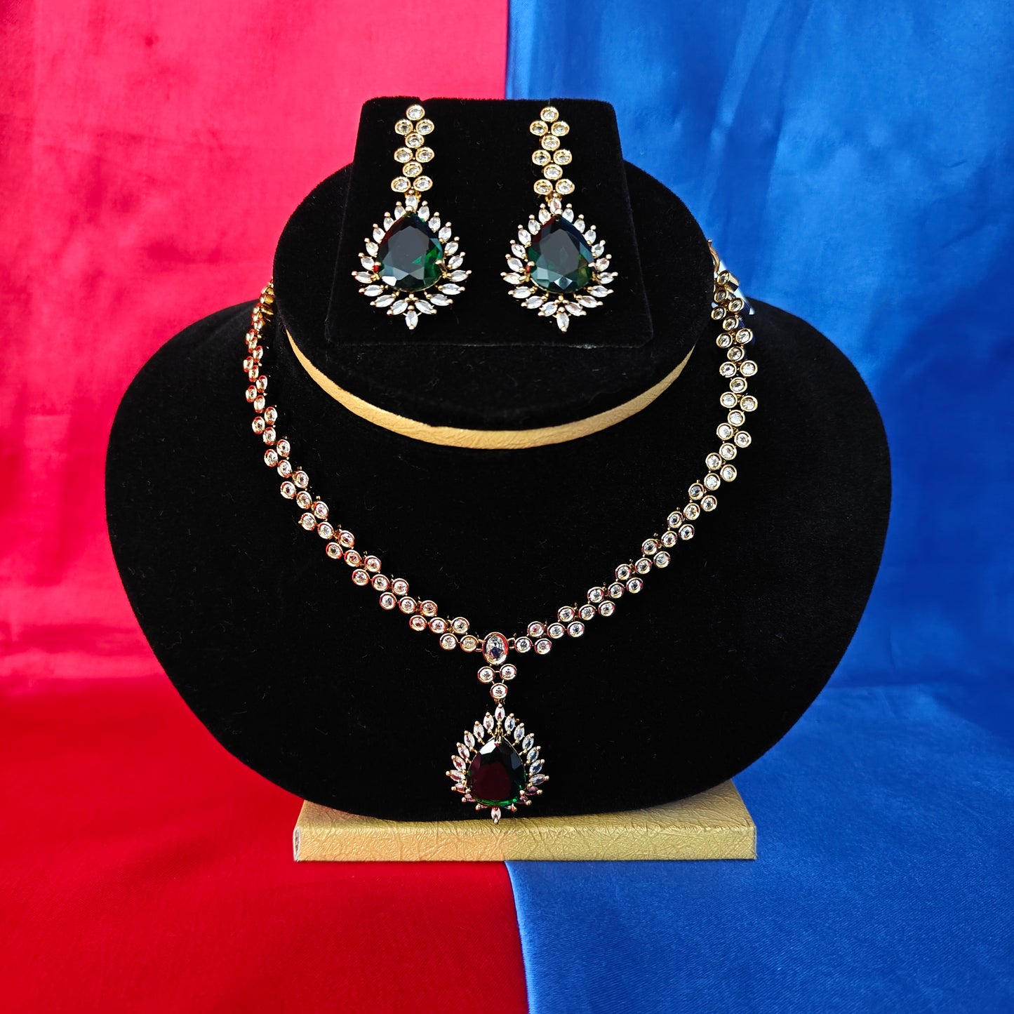 Beautiful Mini Haaram In Green Stone