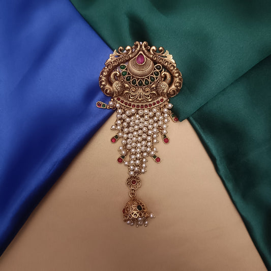 Elegant Short Jada With Pearls