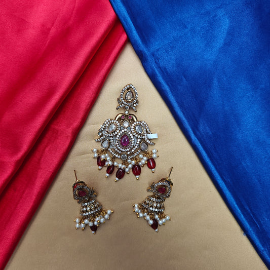 Beautiful Victorian Pendant In Maroon Beads