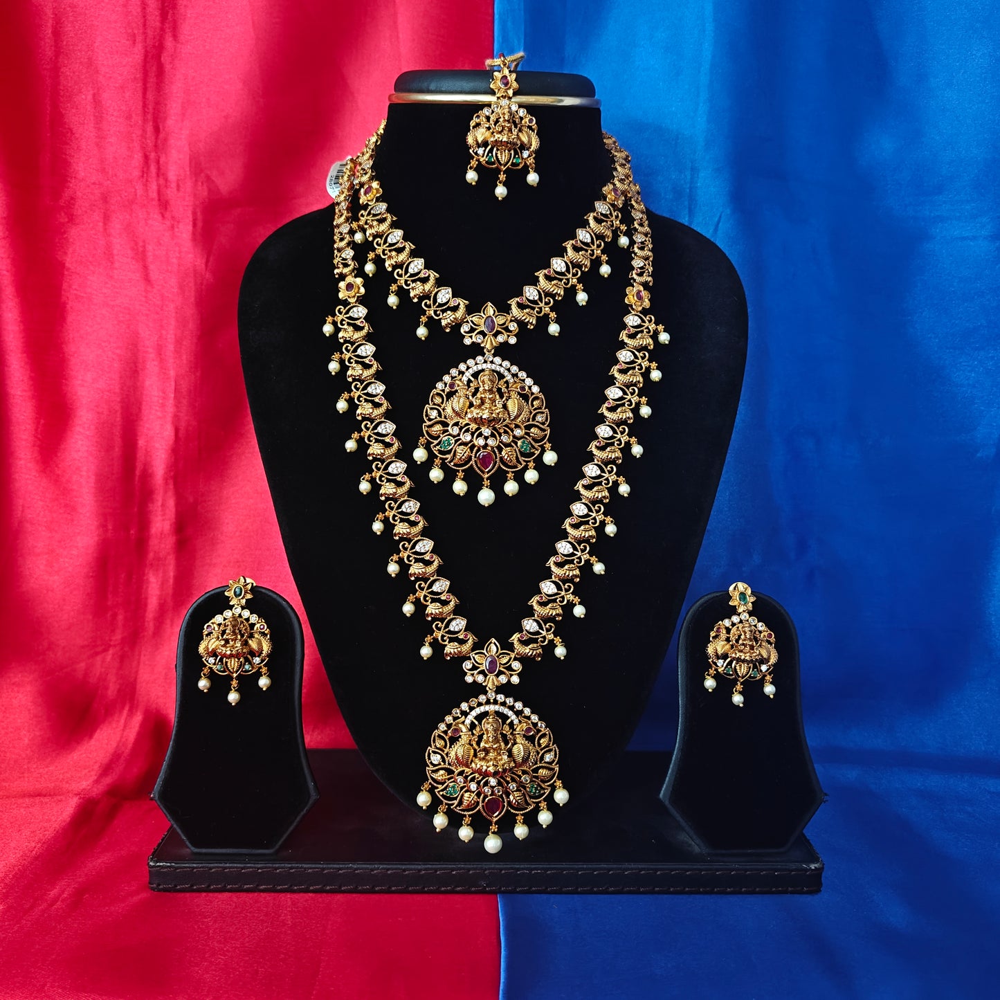 Beautiful Nakshi Combo Set With Laxmi Idol