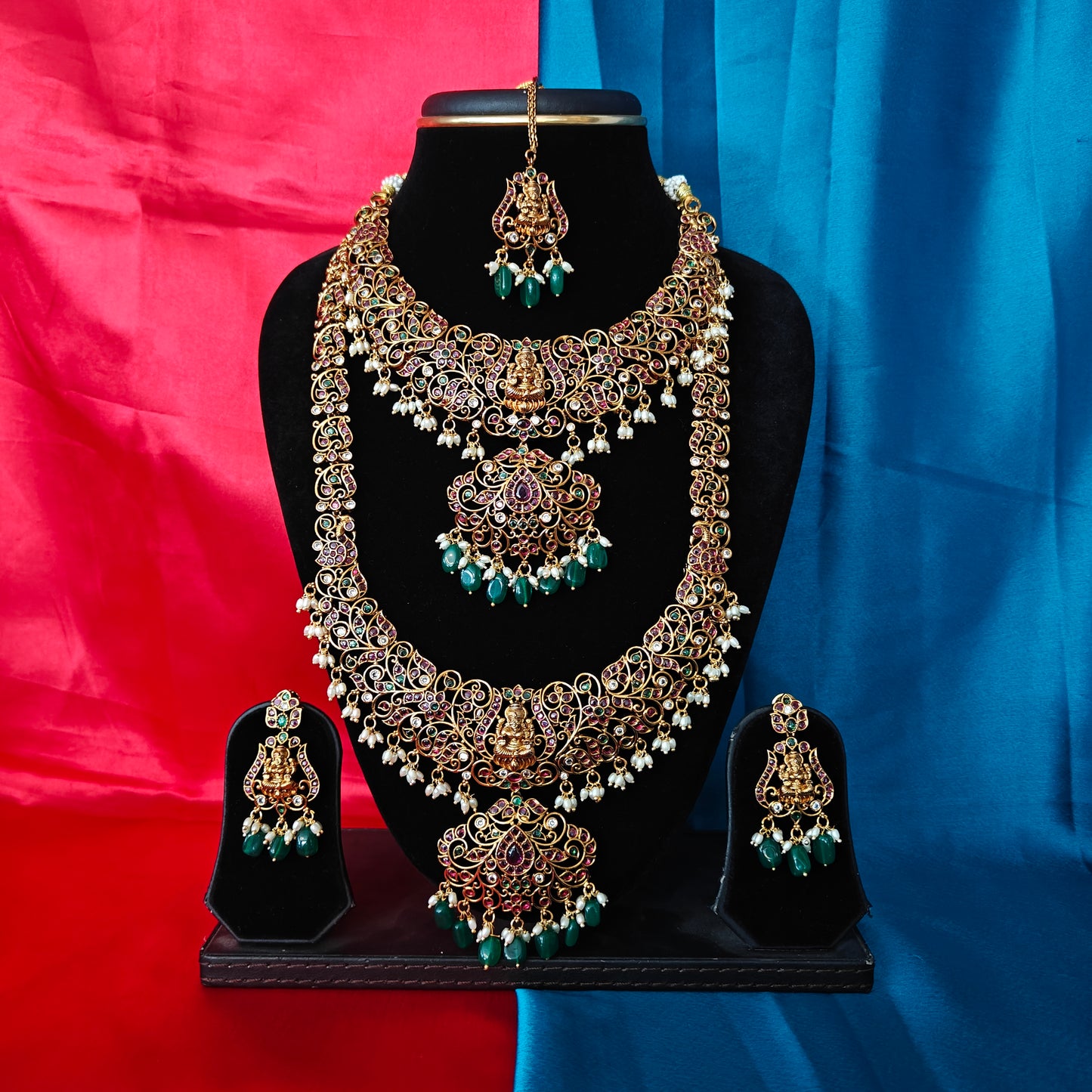 Beautiful Kundan Combo Set