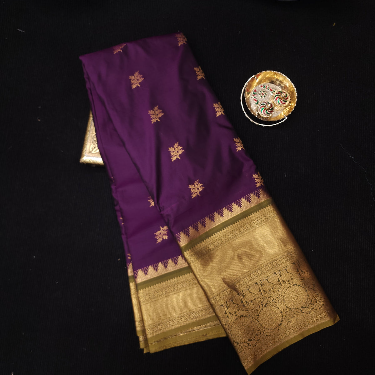 Semi Gadwal Pattu Saree