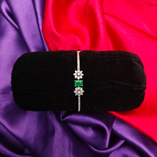 Beautiful GJ Bracelet In Green Stone
