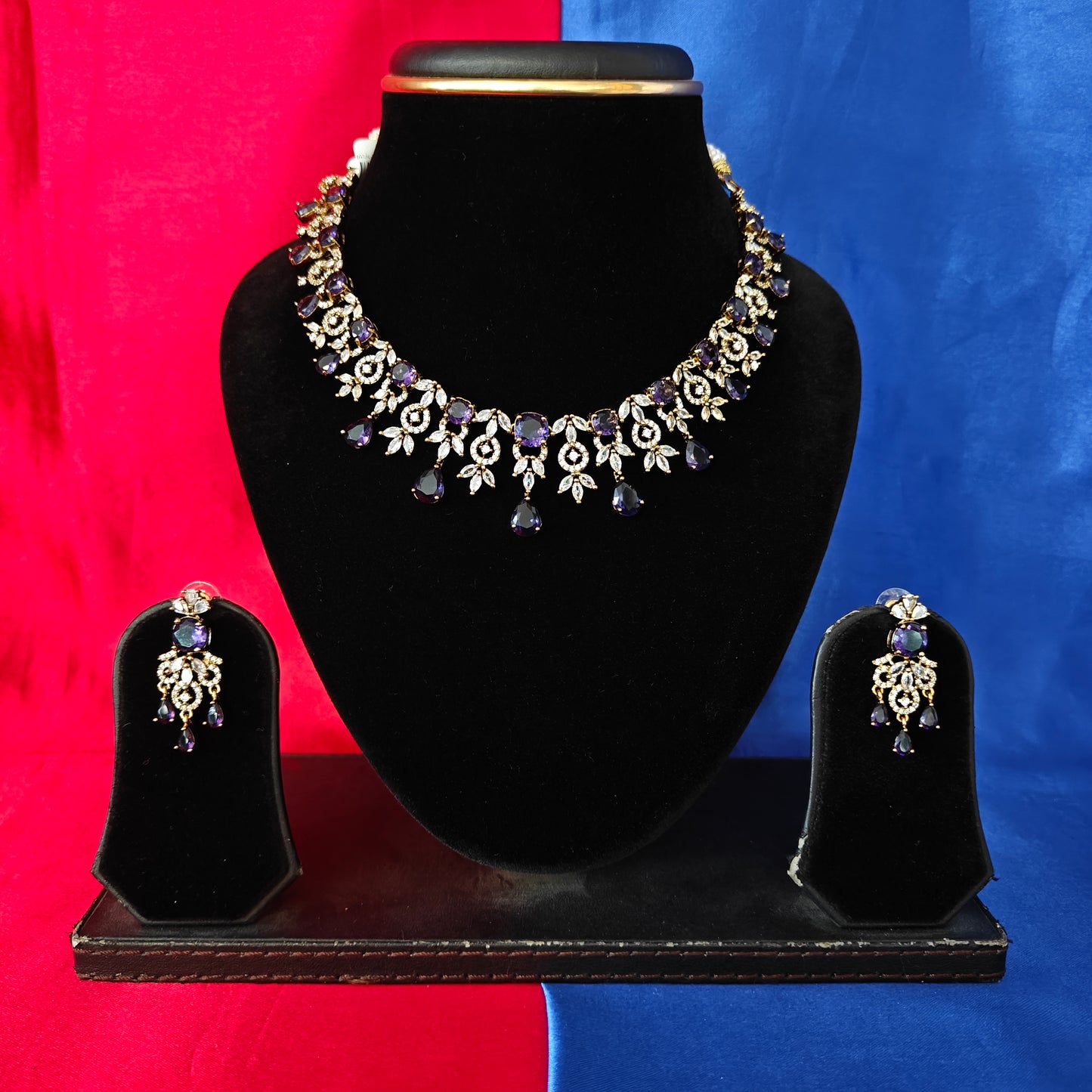 Beautiful Victorian Short Necklace In Purple Stone