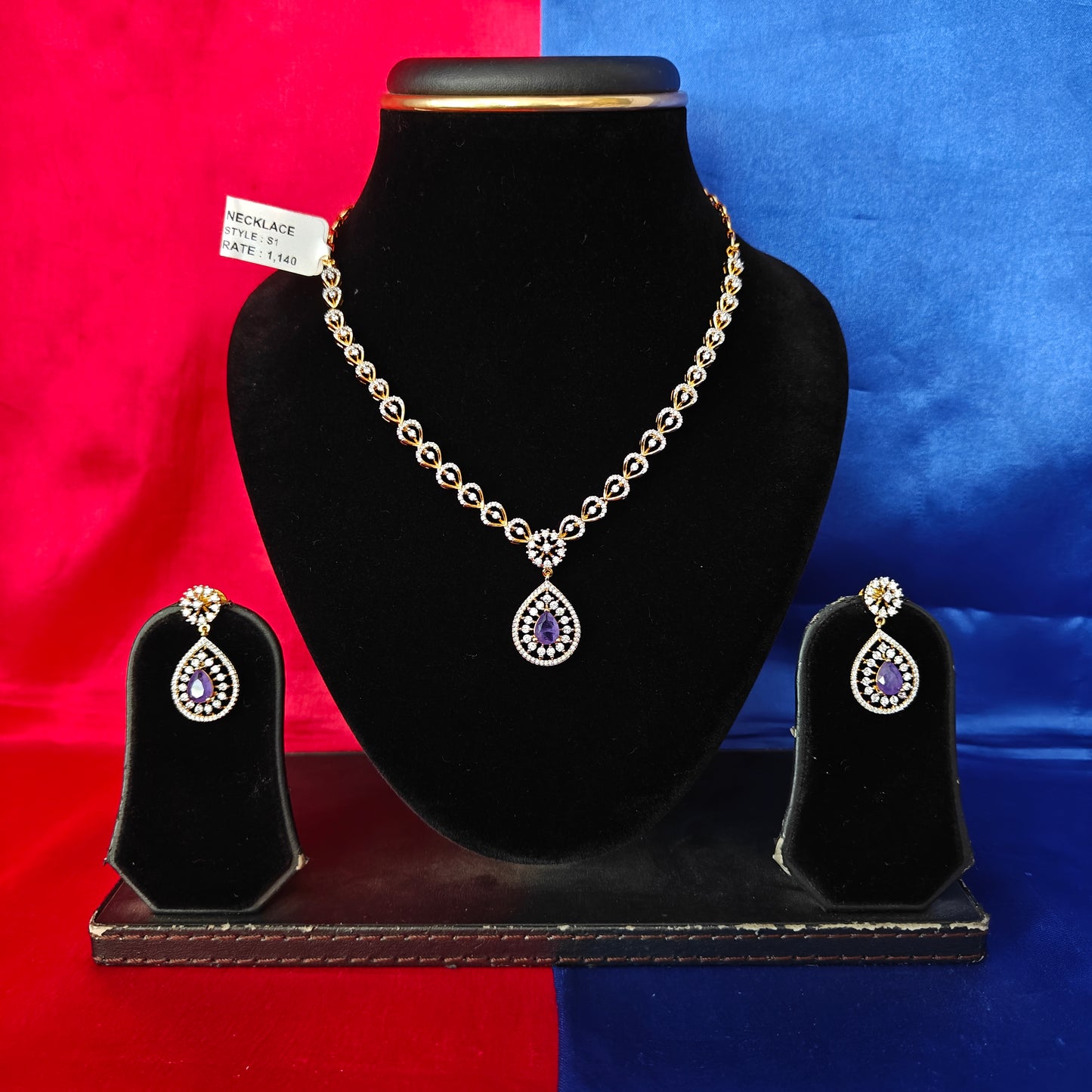 Beautiful GJ Short Necklace In Lavender Stone