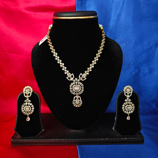 Beautiful Victorian Short Necklace In Baby Pink Stone