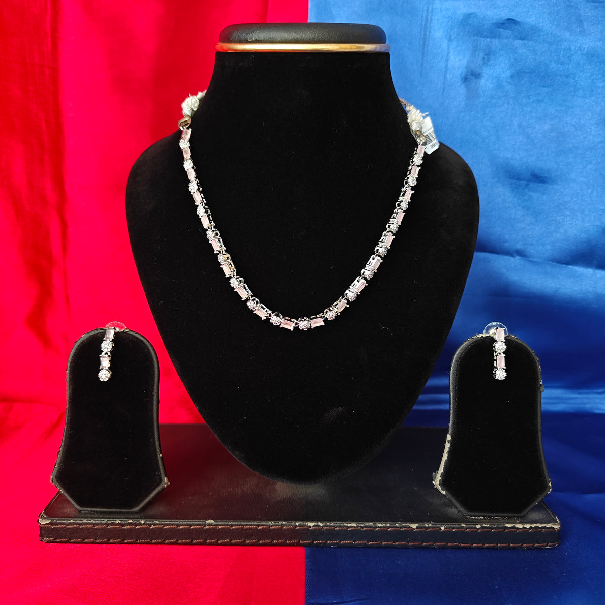 Elegant Silver Short Necklace In Baby Pink Coloured Stone