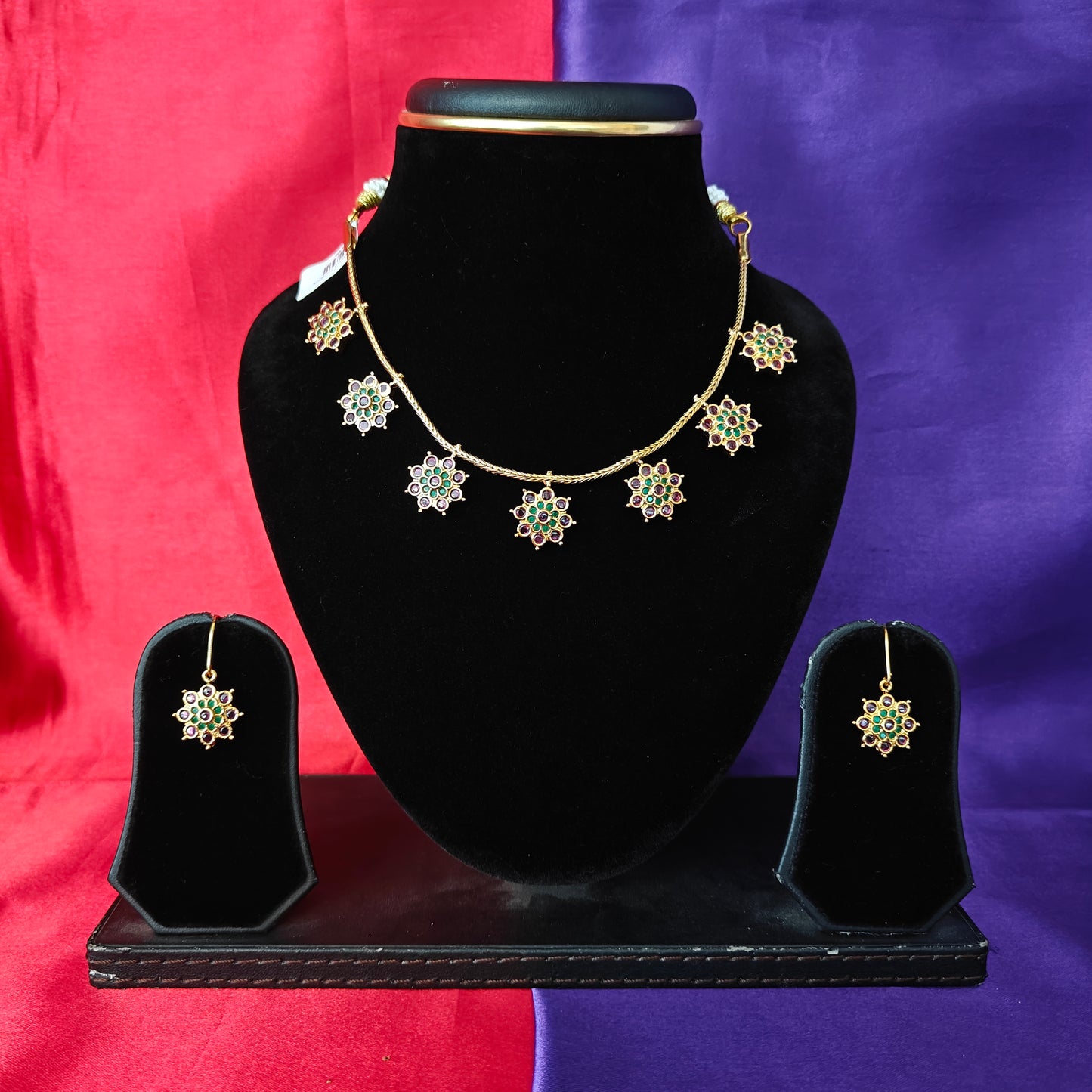 Beautiful Simple Non Necklace In Multi Colour Stone