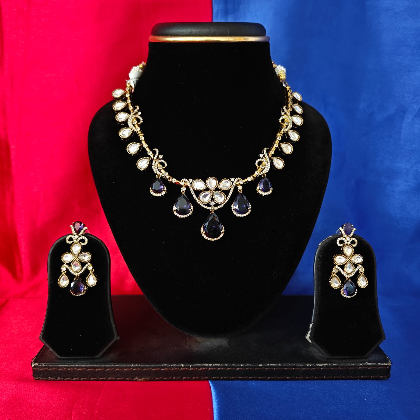 Beautiful Victorian Short Necklace In Purple Stone