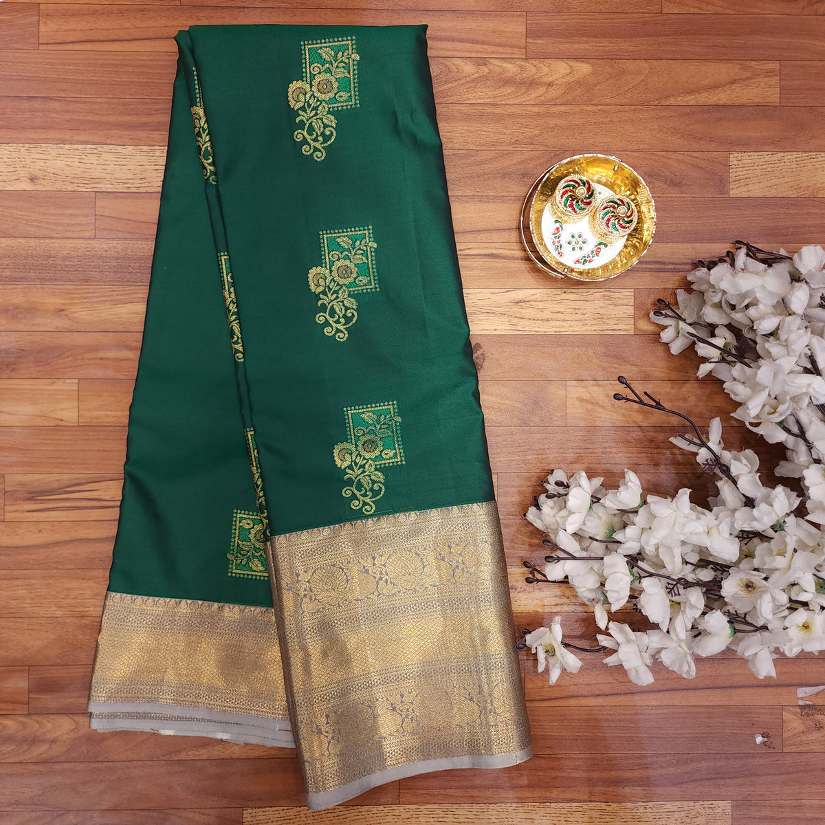 Resham Kanchi Butta Saree