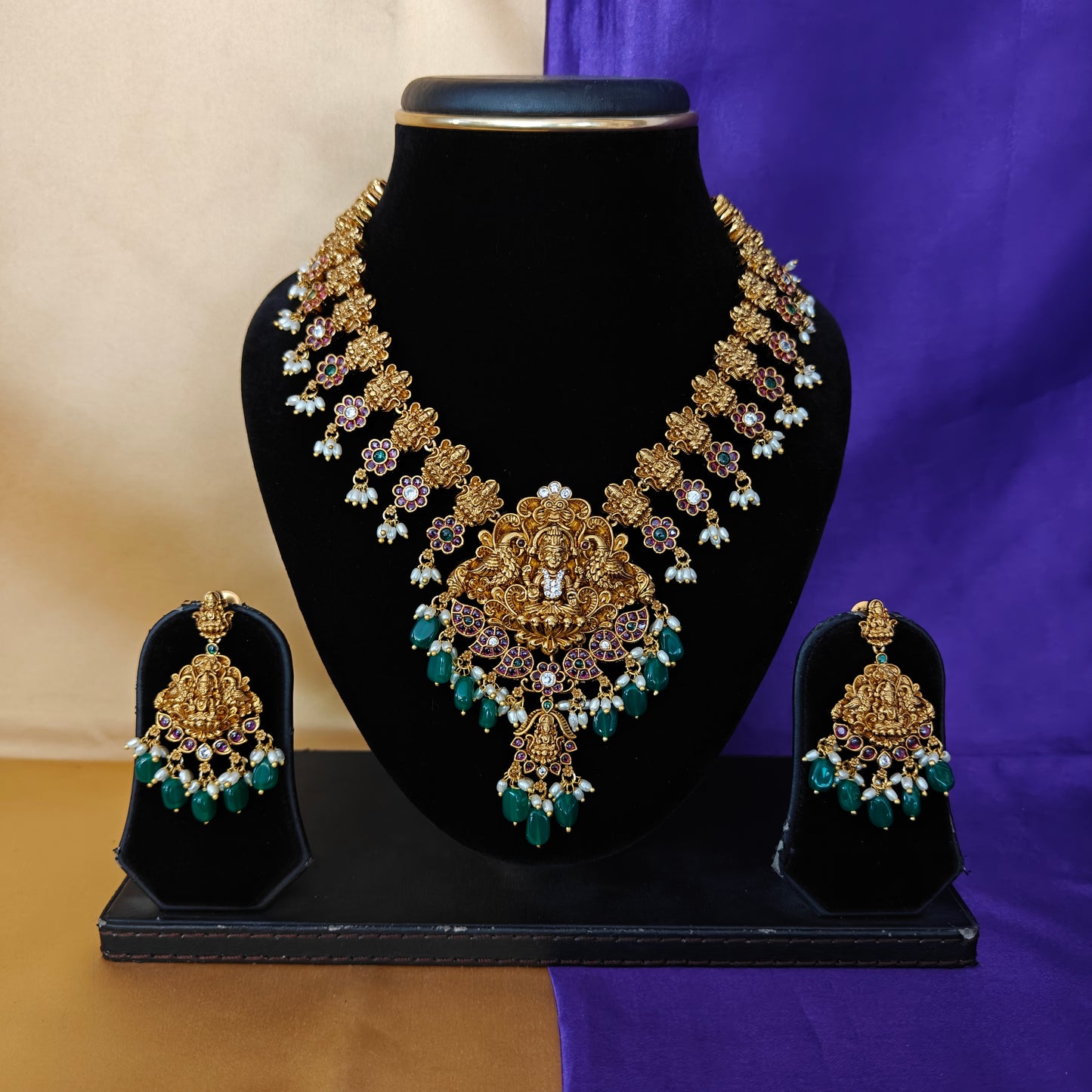 Beautiful Nakshi Short Necklace With Laxmi Idol - Ambica Wedding Mall