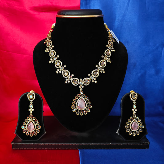 Beautiful Victorian Short Necklace In Baby Pink Stone