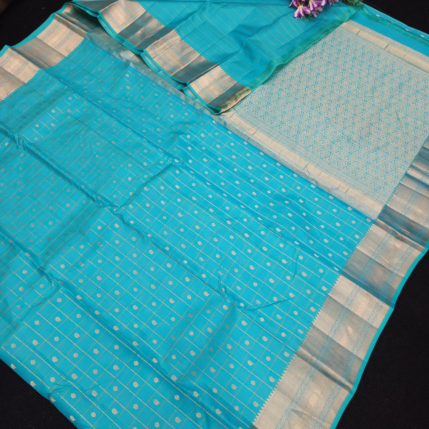 Vintage Handloom Light Weight Kanchi Butta Sarees